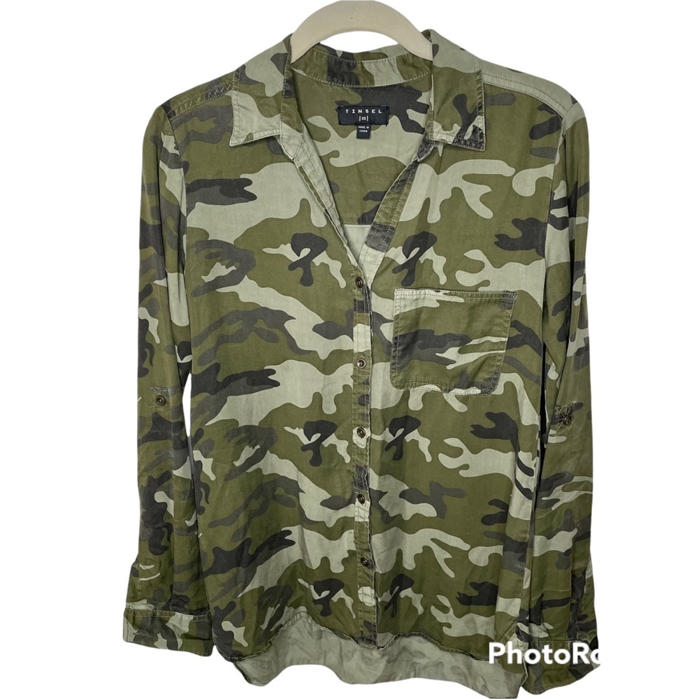 Tinsel Green Camo Tessie Split Neck Button Down Shirt XS